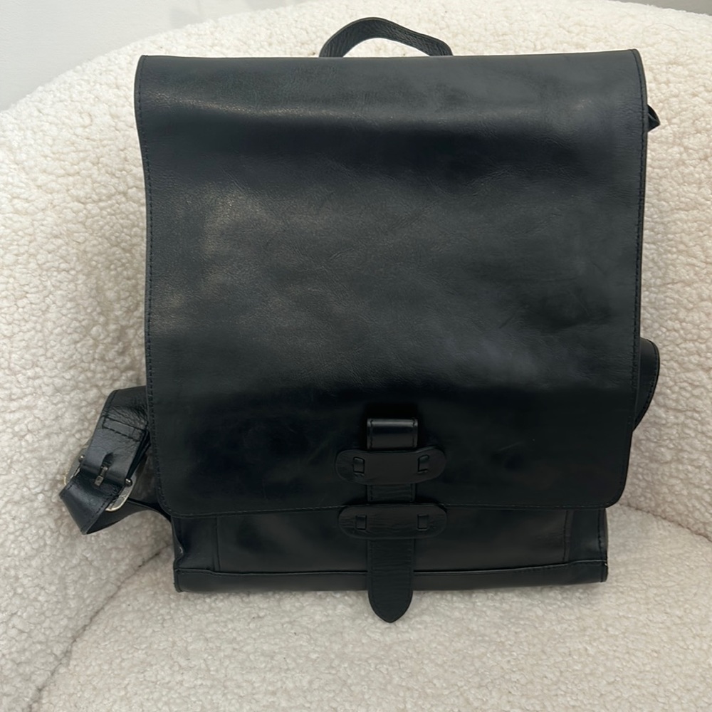 The Old Angler Black Smooth Italian Leather Backpack EUC Like New